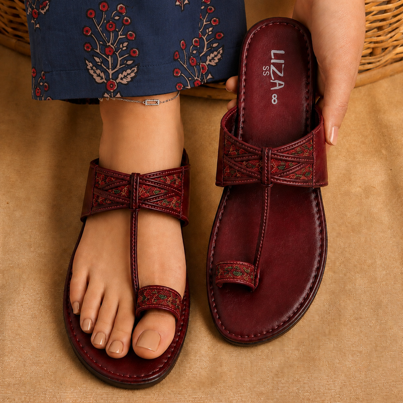 Maroon Floral Jacquard Toe Ring kolhapuri